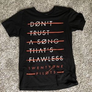Twenty One Pilots t-shirt